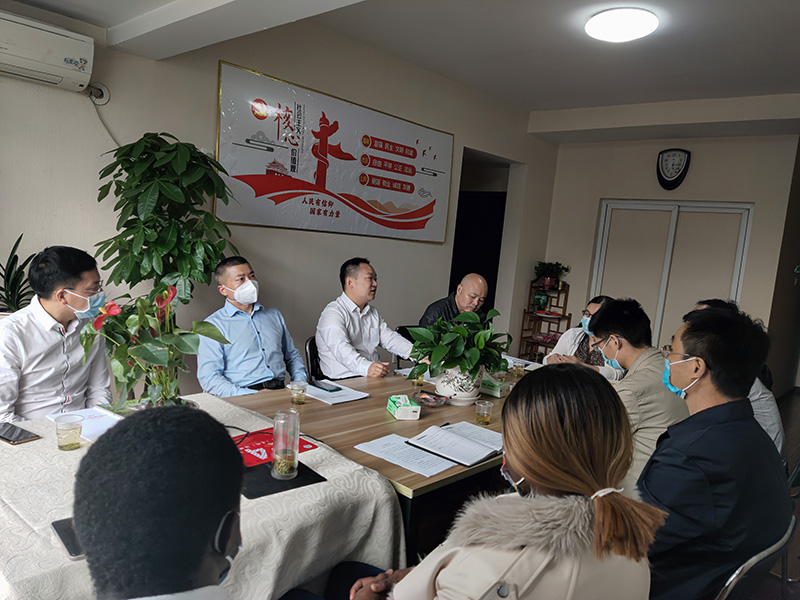 杜國(guó)正督導(dǎo)“岡比亞（湖北）境外經(jīng)濟(jì)貿(mào)易合作區(qū)建設(shè)